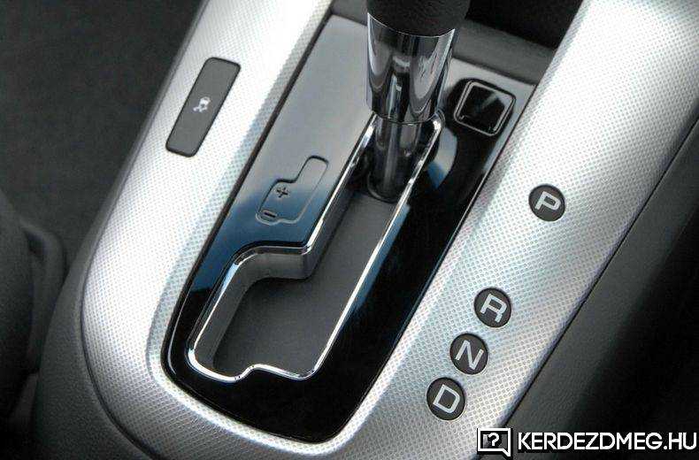 RE: Automatikus vagy autómatikus? Hogyan írjuk helyesen?