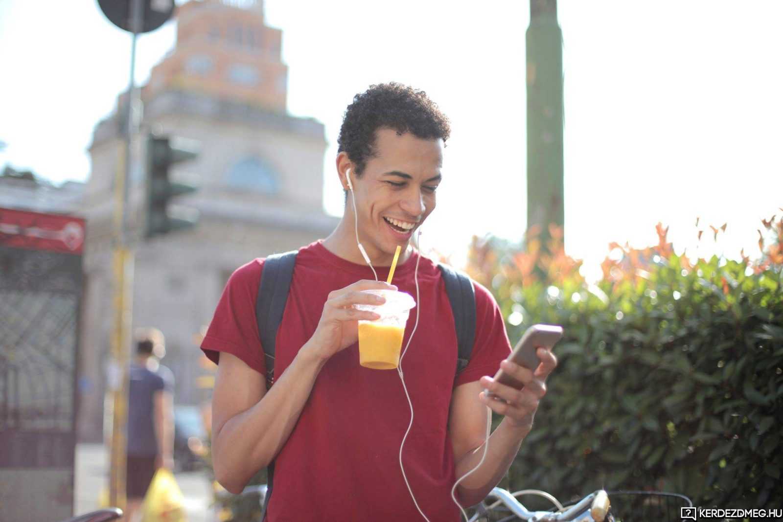 RE: Röhely vagy röhej? Hogyan írjuk helyesen?